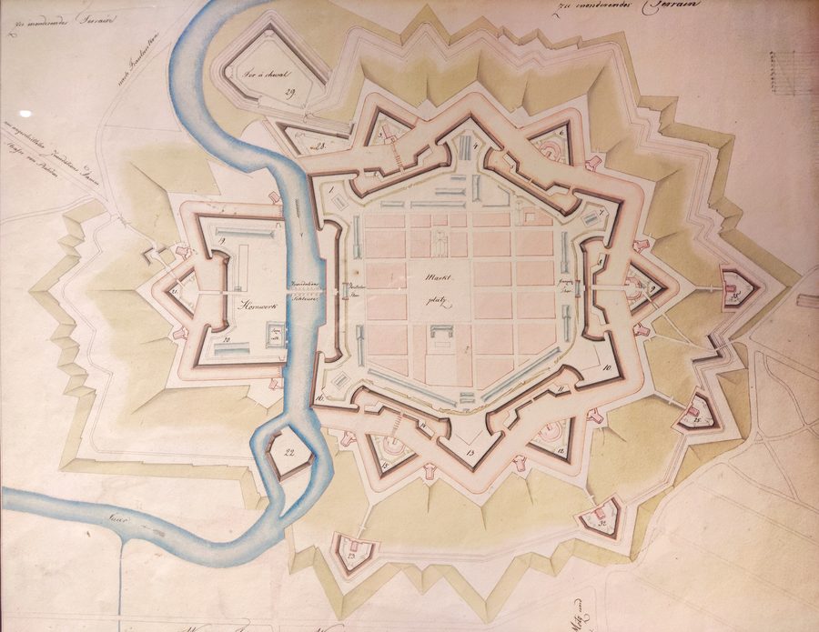 Forteresse de Sarrelouis avec ouvrage à cornes