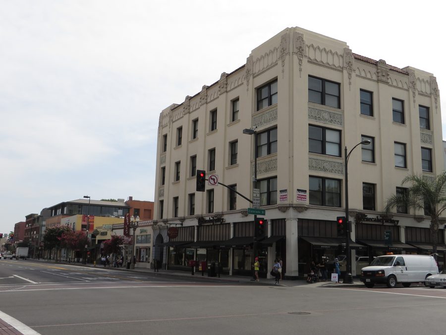 Rue historique sur Colorado Boulevard à Old Pasadena, Pasadena, Californie