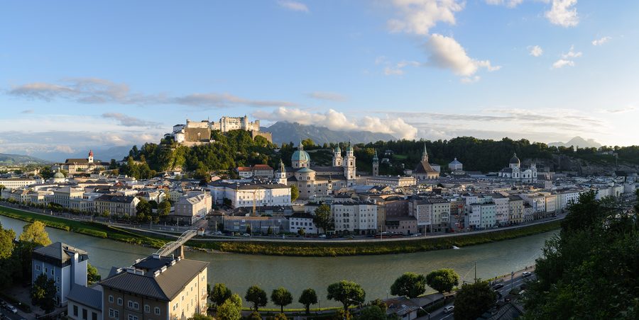 Panoramablick vom Kapuzinerberg auf die Salzburger Altstadt und die Festung Hohensalzburg