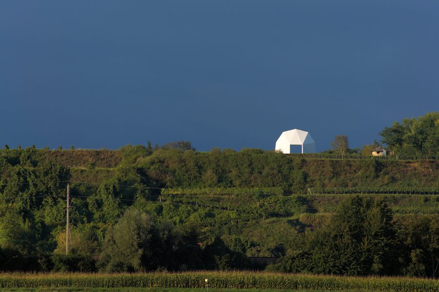 Vue sur le bord du Wagram près de Königsbrunn am Wagram