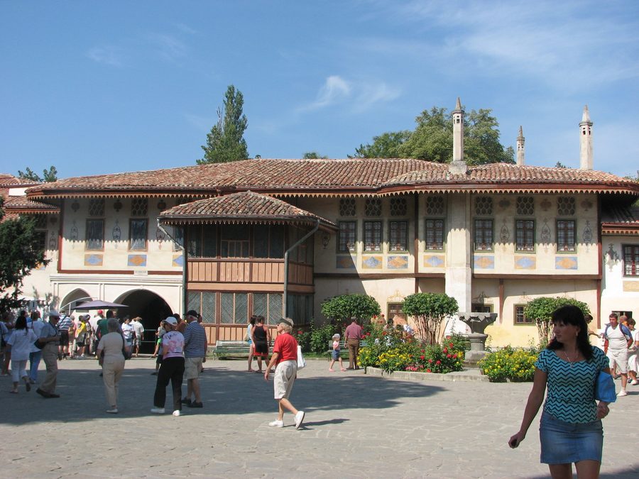 Le bâtiment principal du palais de Bakhchisaray en Crimée.