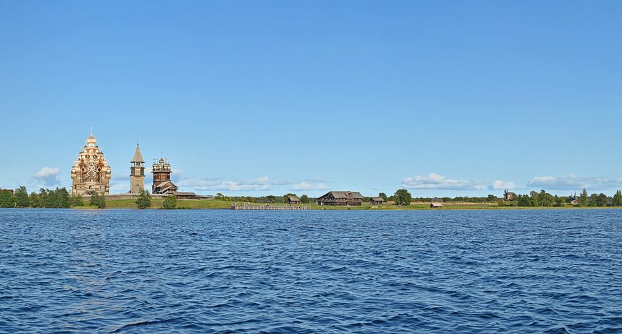 L’île de Kiji avec son architecture en bois historique