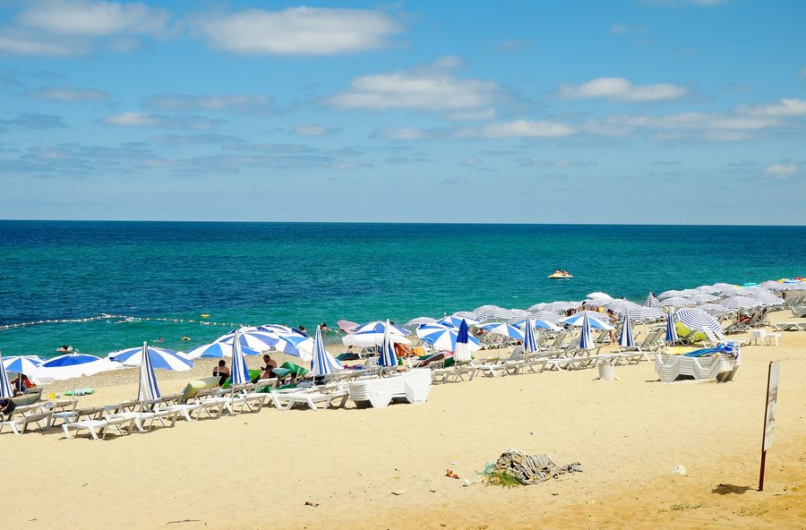Plage de Yalıköy à Çatalca sur la côte de la mer Noire de la province d’Istanbul