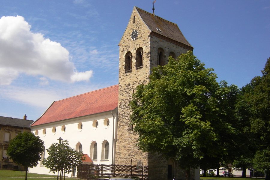 St.-Pankratius-Kirche in Welsleben, Sachsen-Anhalt, aus Südostansicht