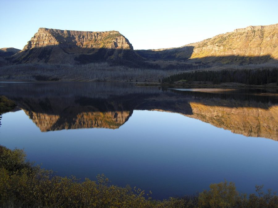 Lever de soleil sur Trappers Lake dans la zone sauvage des Flat Tops, Colorado