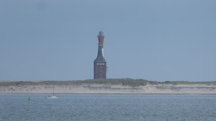 Westturm et Nouveau phare de Wangerooge dans un alignement visuel