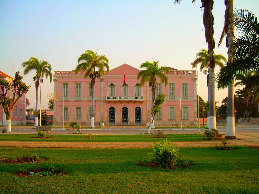 Paços do Concelho à Benguela