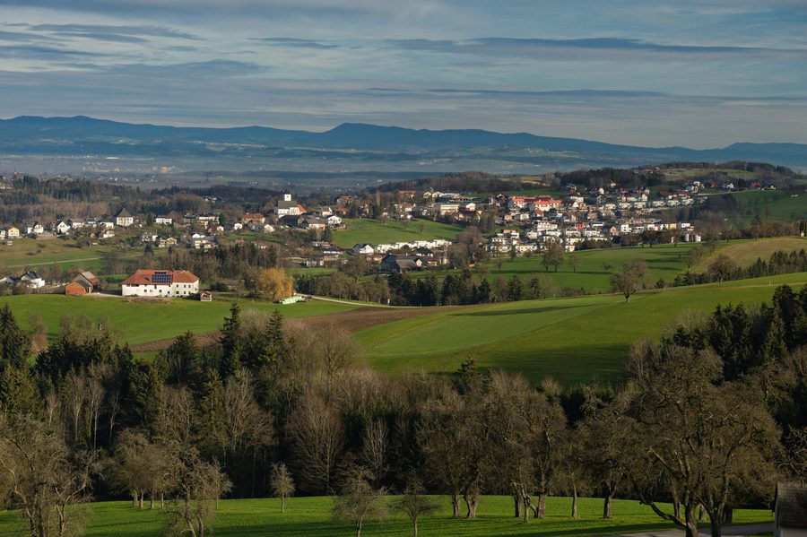 Vue d’ensemble de la commune d’Allhartsberg depuis le Sonntagberg