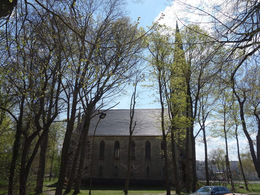 Vue du nord de l’église Kalkberge à Rüdersdorf bei Berlin