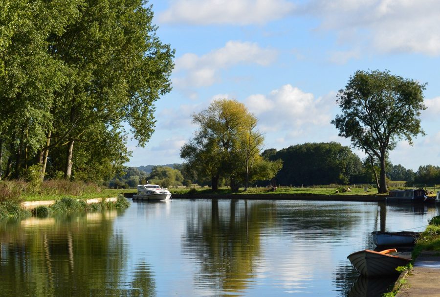 La rivière Tamise à Sonning dans le Berkshire