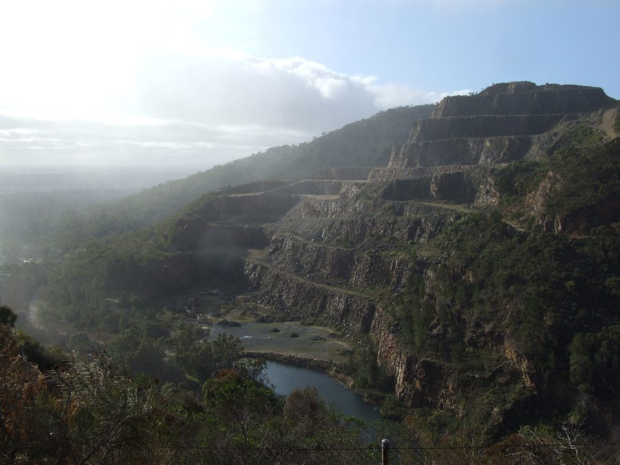 Carrière à flanc de colline dans les Adelaide Hills