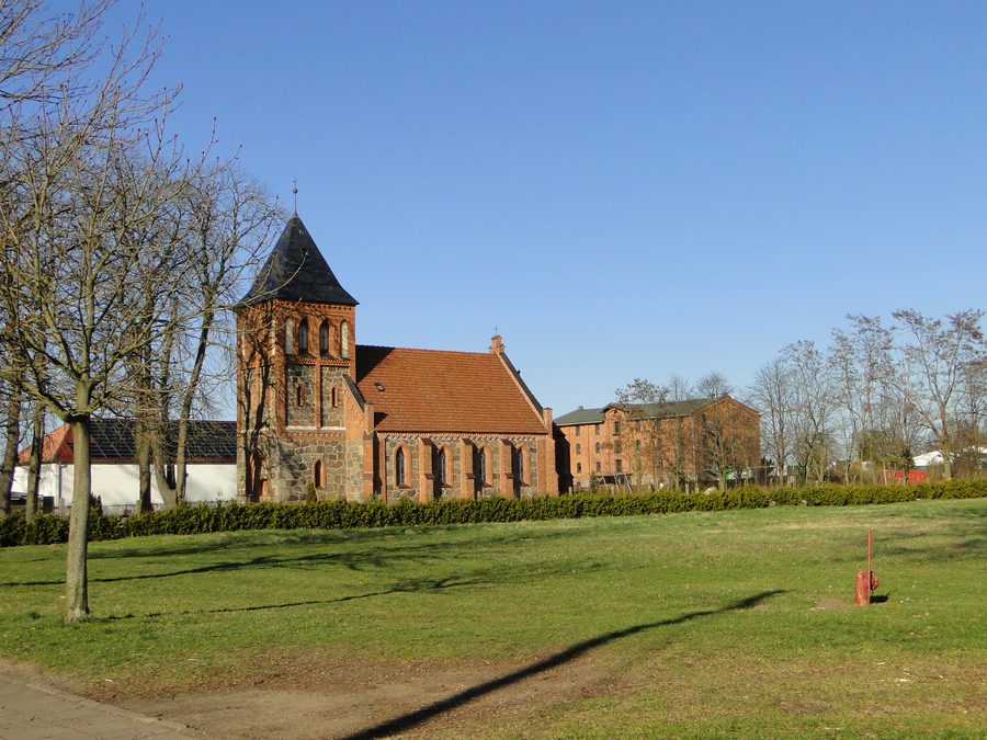 Église et grenier à Severin dans l'arrondissement de Ludwigslust-Parchim, Mecklembourg-Poméranie-Occidentale