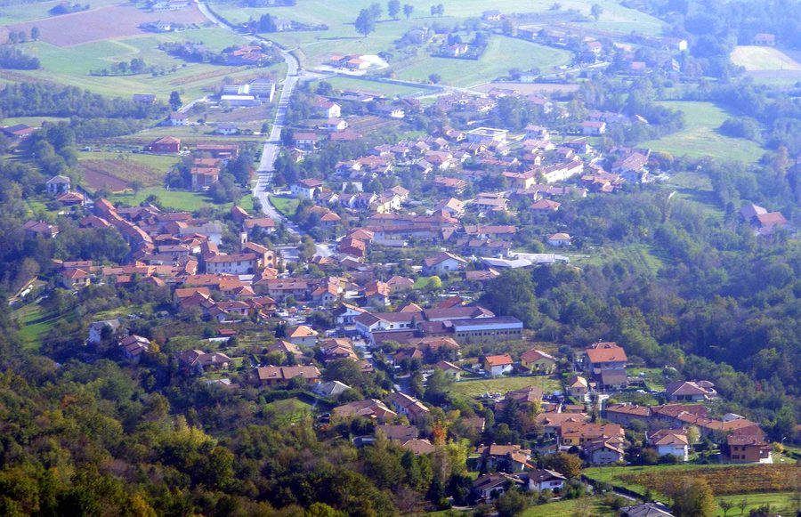 Vue de la Rocca Vautero sur Roletto dans le Piémont
