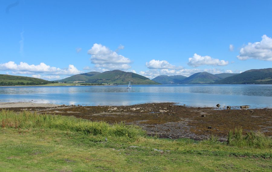 Vue sur Kames Bay sur l’île de Bute