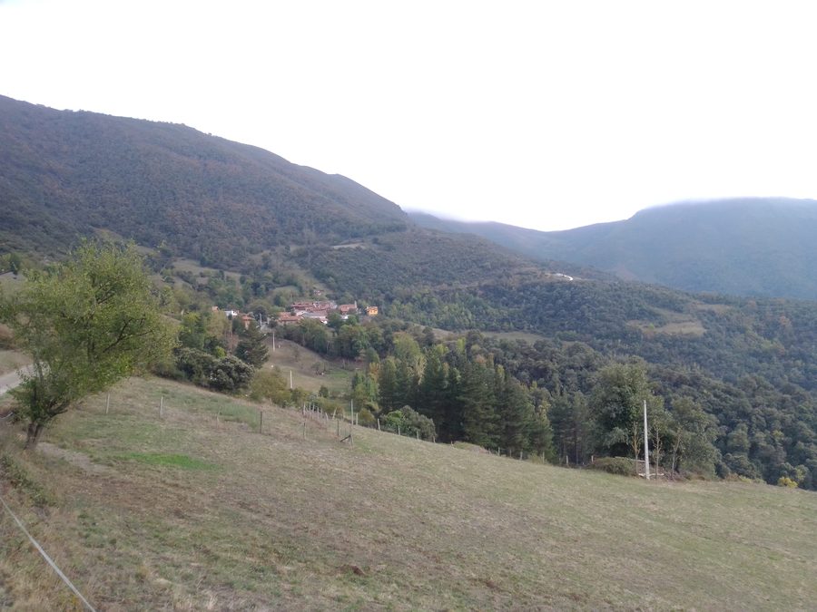 Vue de Tudes depuis le chemin vers Porcieda
