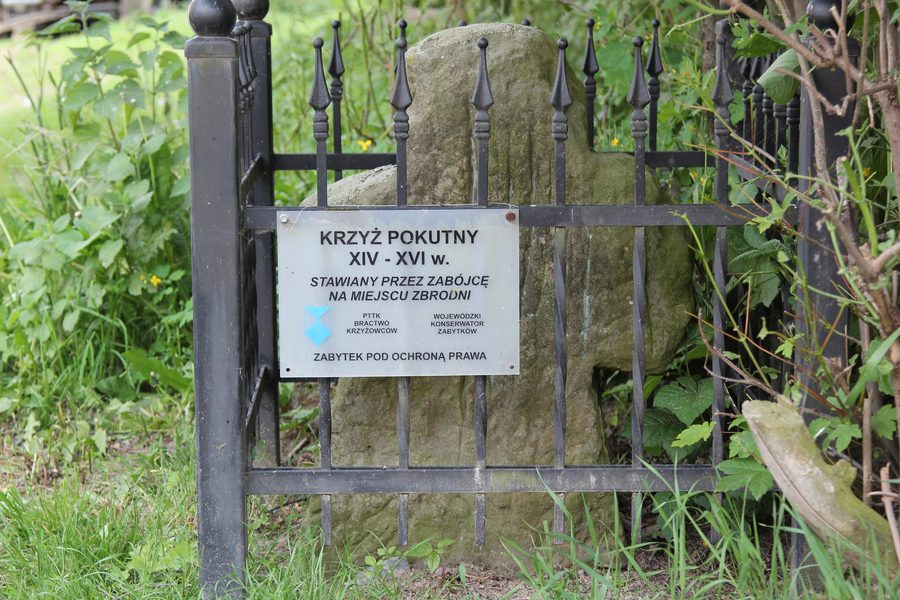 Croix en pierre à Potworów