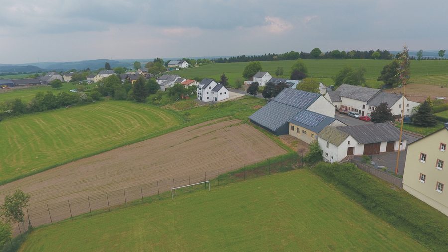 Vue aérienne d’Olmscheid dans l’Eifel