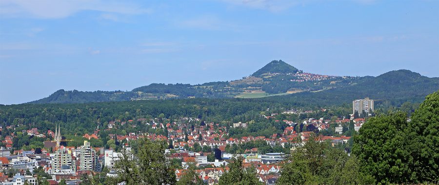 Panorama de Göppingen avec son mont emblématique, le Hohenstaufen