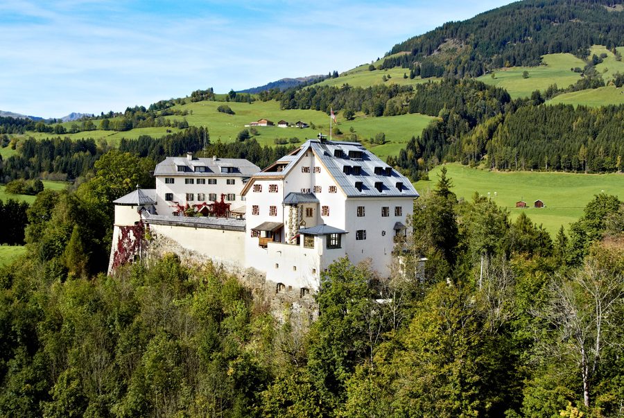 Vue aérienne du château de Mittersill