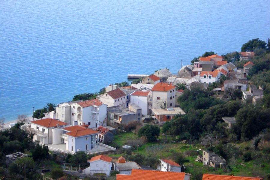 Village de Bratuš dans la municipalité de Baška Voda