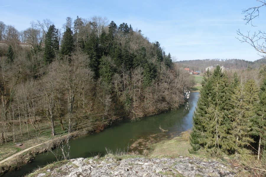 Vue depuis l’Amalienfelsen dans la vallée du Danube, dans le parc princier d’Inzigkofen