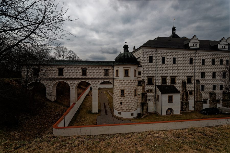Architecture Renaissance du château de Pardubice, vue depuis les remparts du château