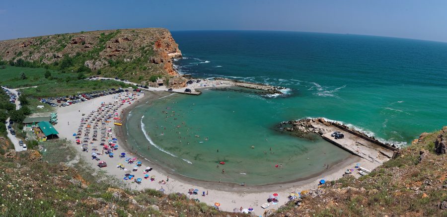 Panorama de la plage de Bolata sur la côte nord de la mer Noire bulgare