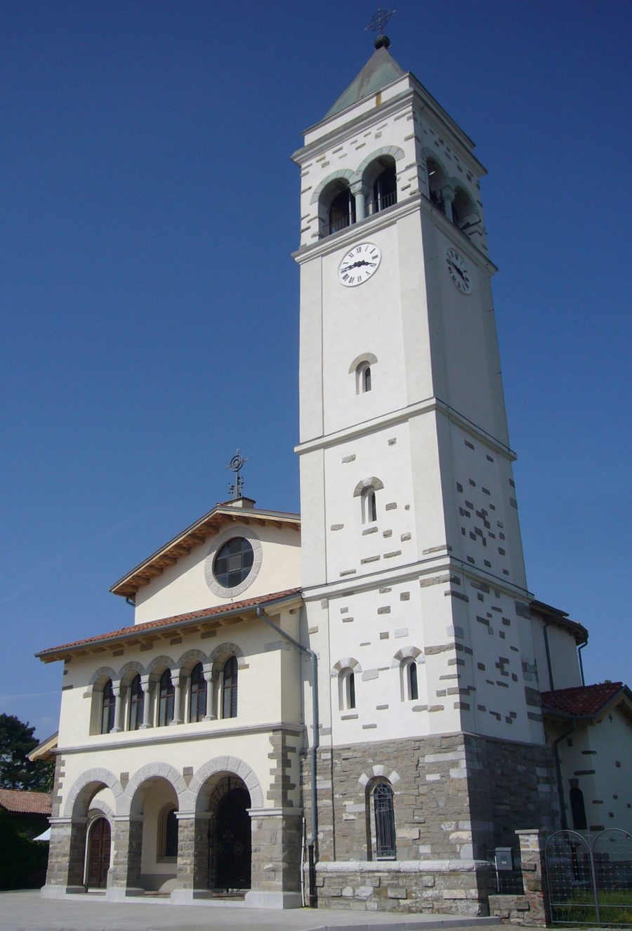 Église paroissiale de San Floriano del Collio en Frioul-Vénétie Julienne