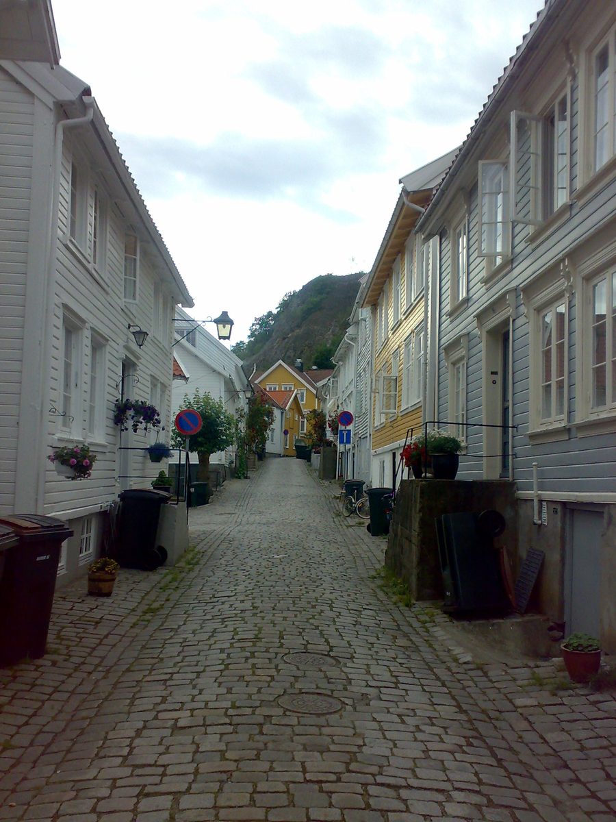 Nordgata dans la partie haute de la ville de Mandal