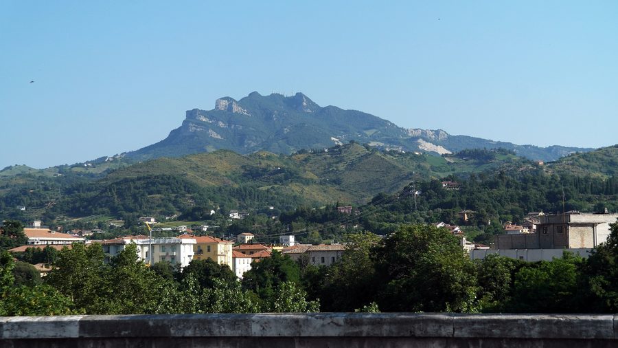 Vue panoramique sur Ascoli Piceno dans la région italienne des Marches