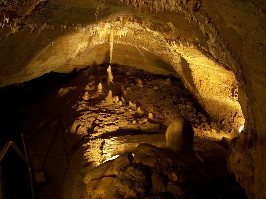 Grottes de Koněprusy dans le district de Beroun