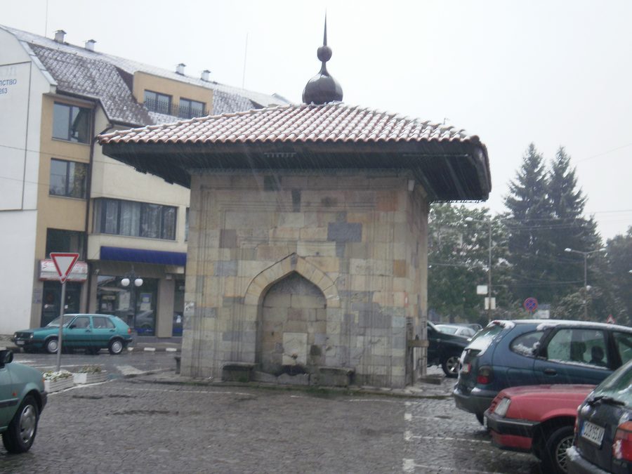 Vue de Samokov en Bulgarie.