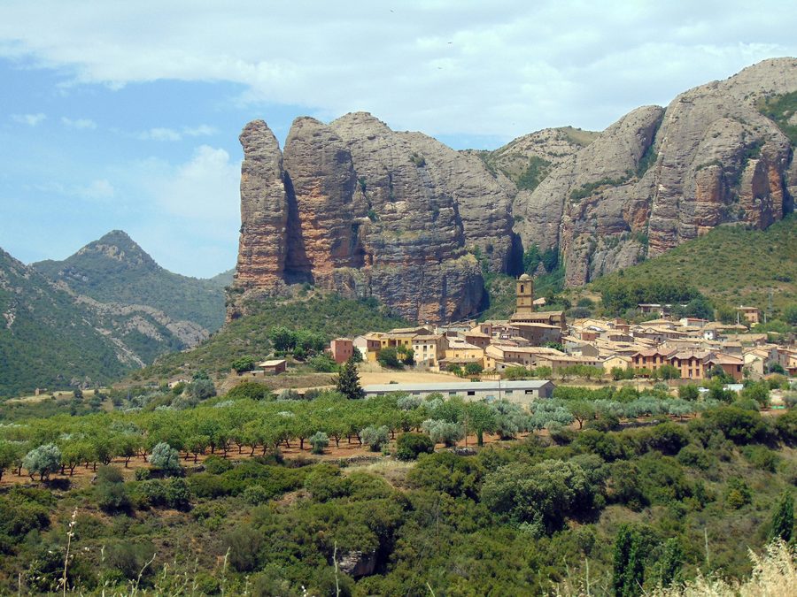 Mallos de Agüero sur le paysage d’Agüero