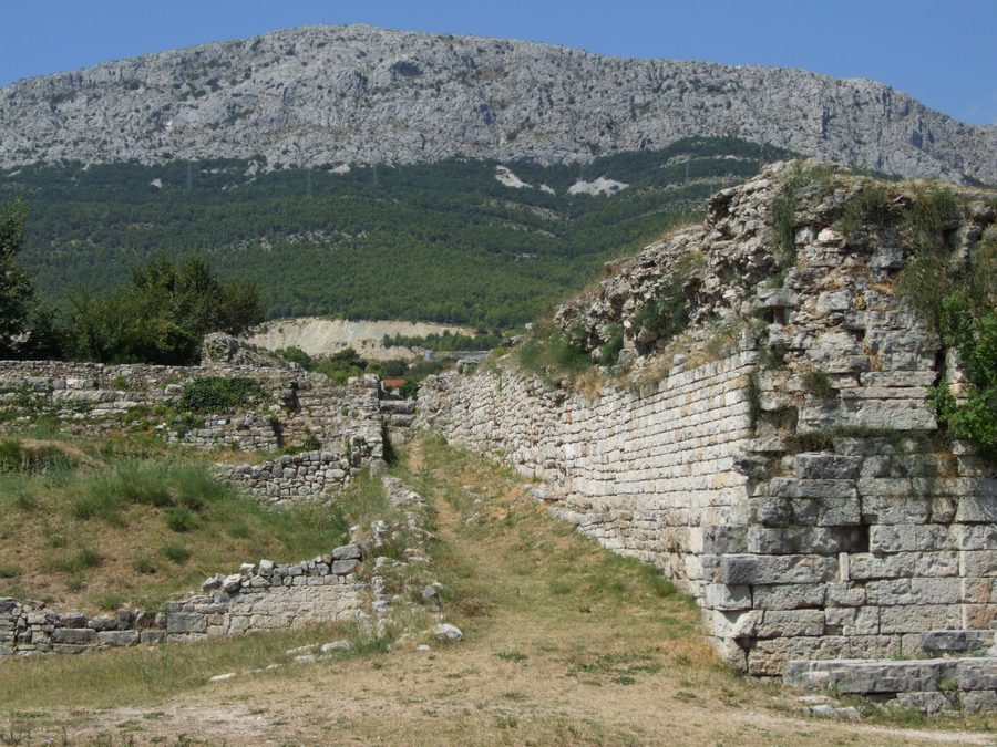 Muraille romaine de Salona près de Solin en Croatie
