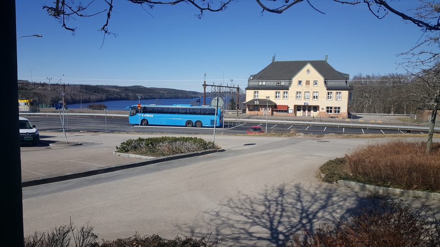 Gare d’Ed au bord du lac Stora Le en Suède