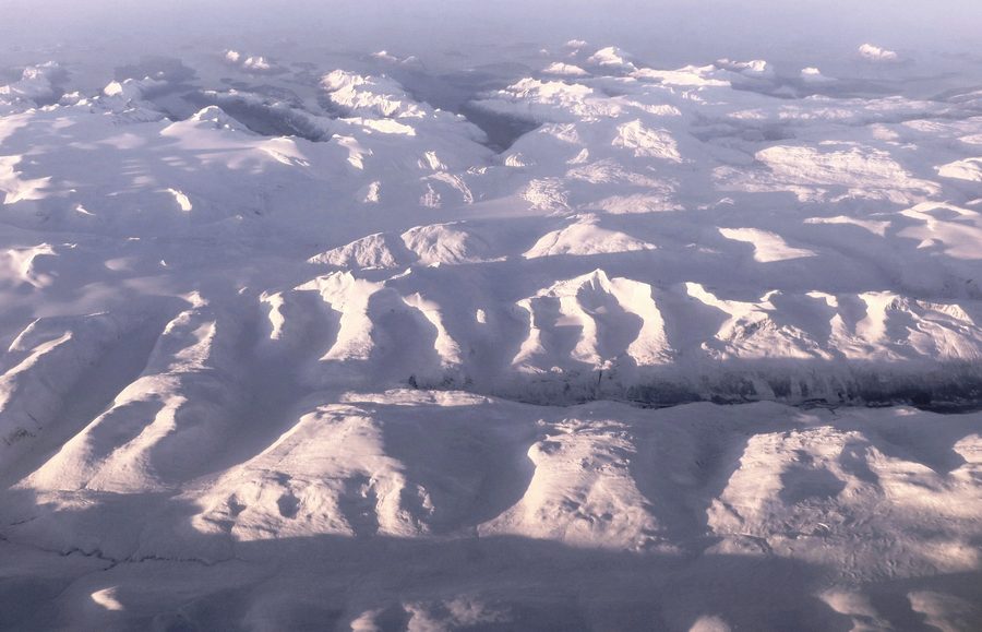 Vue aérienne de la commune de Meløy et de Glomfjorden dans le Nordland, Norvège