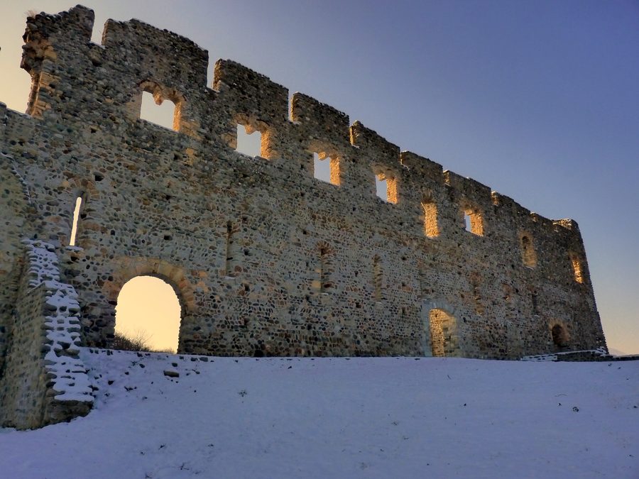 Castello di Vintebbio, vu du côté est