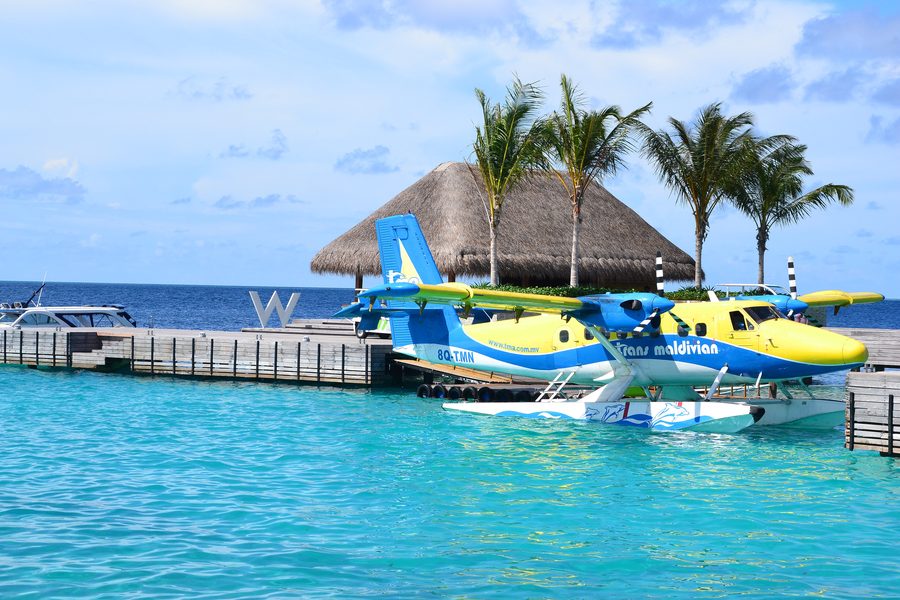 Hydravion en route vers une île des Maldives