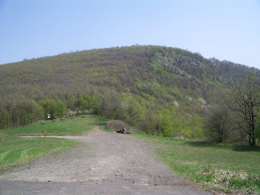 Col de Závoz dans le massif du Börzsöny près de Diósjenő