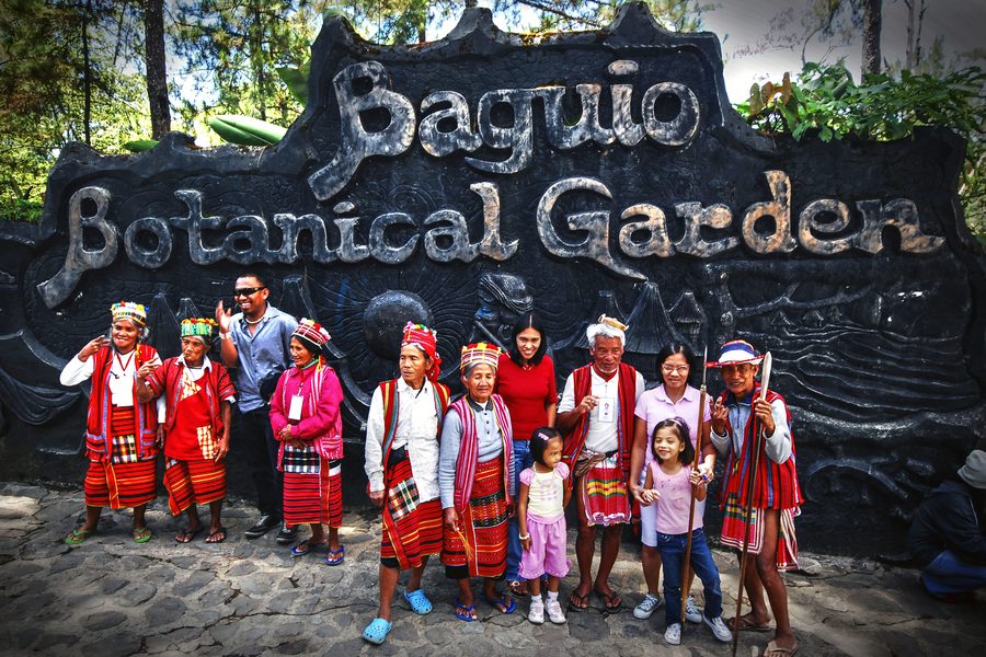 Jardin botanique de Baguio avec espaces verts et éléments de la Cordillère