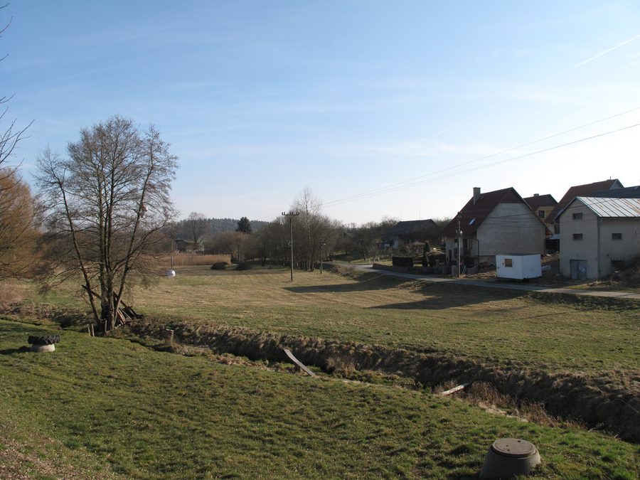 La Malá Mohelka traverse Všelibice dans le district de Liberec.