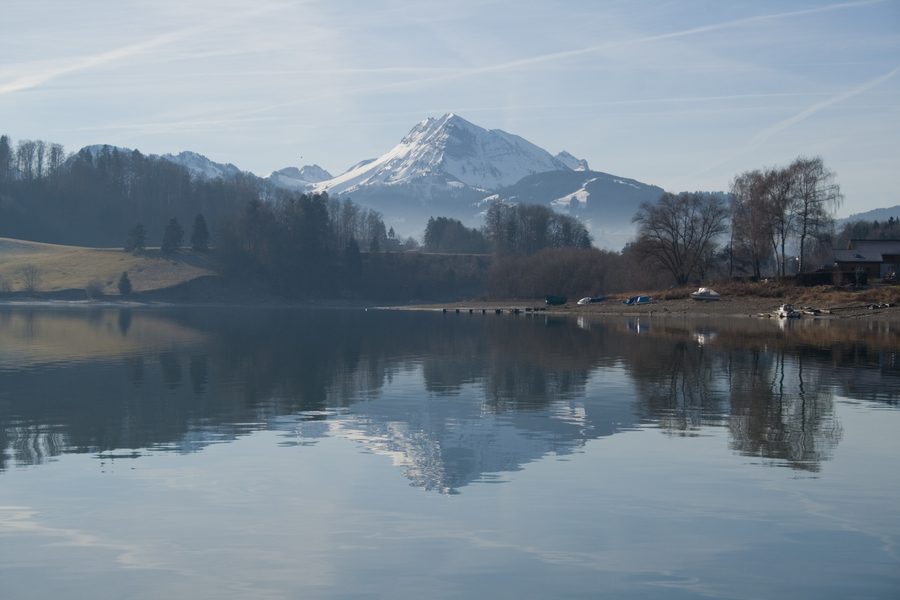 Le Moléson depuis le lac de la Gruyère