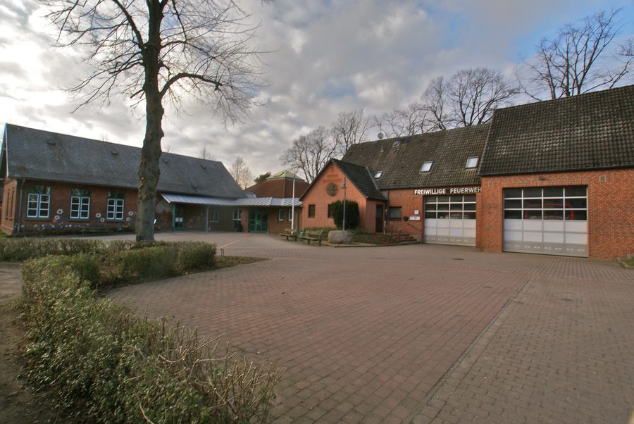 Mairie et caserne de pompiers à Bargfeld-Stegen dans le district de Stormarn