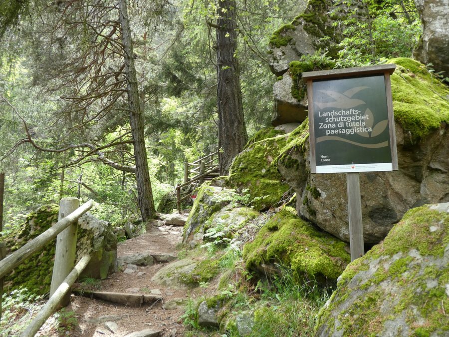 Sentier des cascades de Barbian dans le Tyrol du Sud, Italie