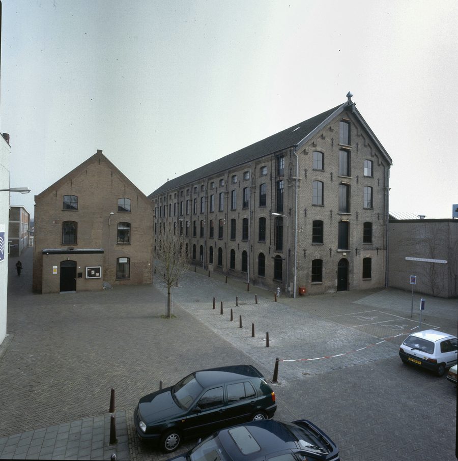 Façade avant et latérale du Textielmuseum à Tilburg