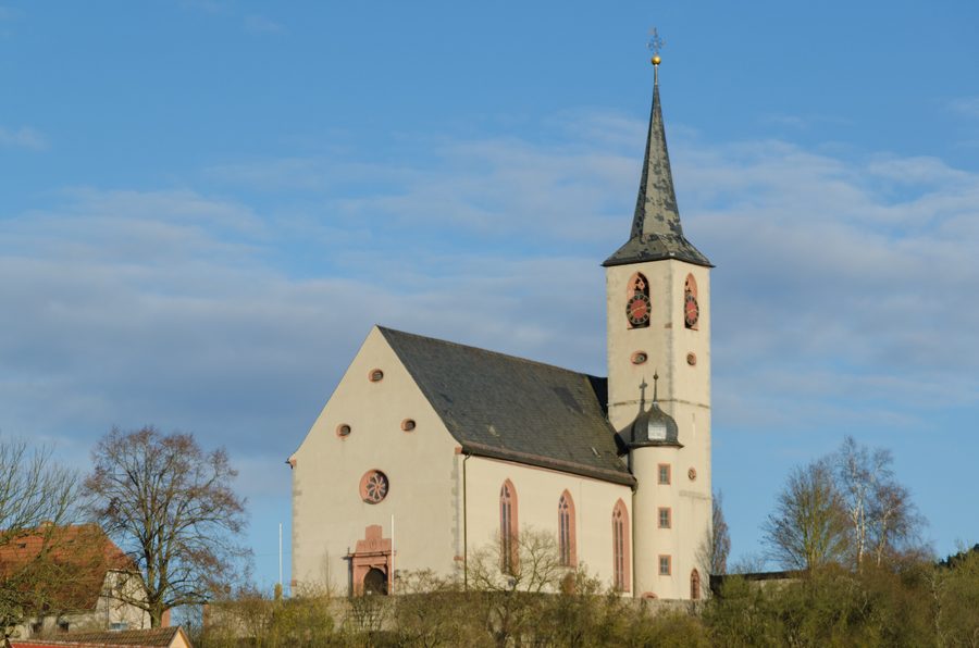 Vue extérieure de l’église paroissiale catholique St. Petrus und Marcellinus à Eußenheim