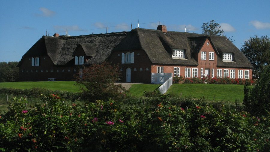 Ferme quadrilatérale, ancienne maison du peintre Emil Nolde à Seebüll, en Frise du Nord