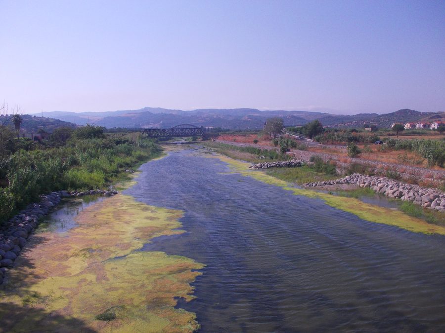 La rivière Alessi près de Copanello di Stalettì