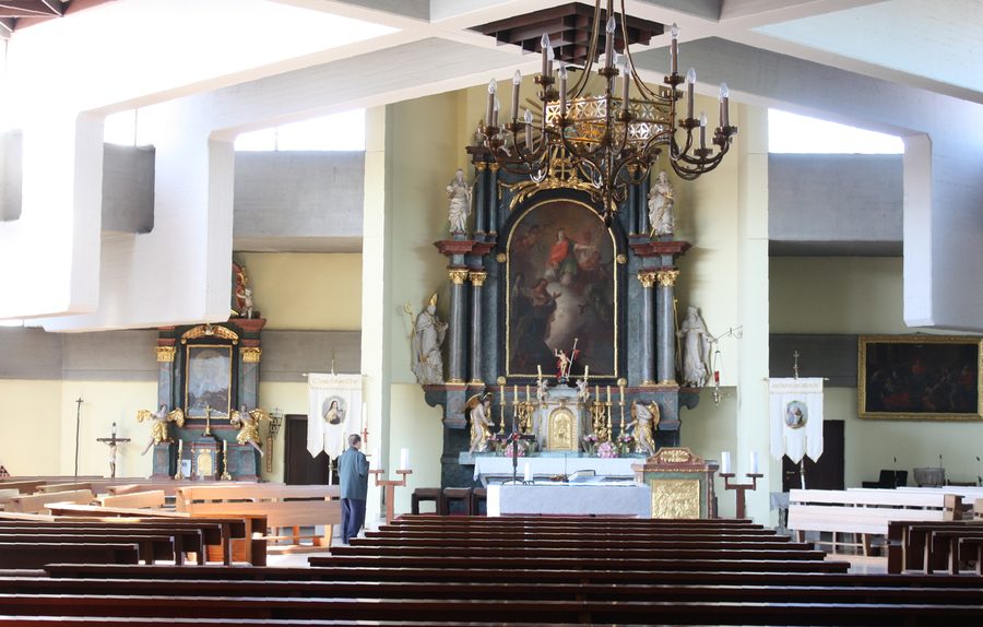 Vue intérieure de l’église du village à Apetlon