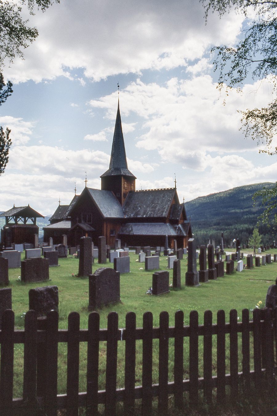 Église en bois debout de Hedalen à Sør-Aurdal, Innlandet, Norvège